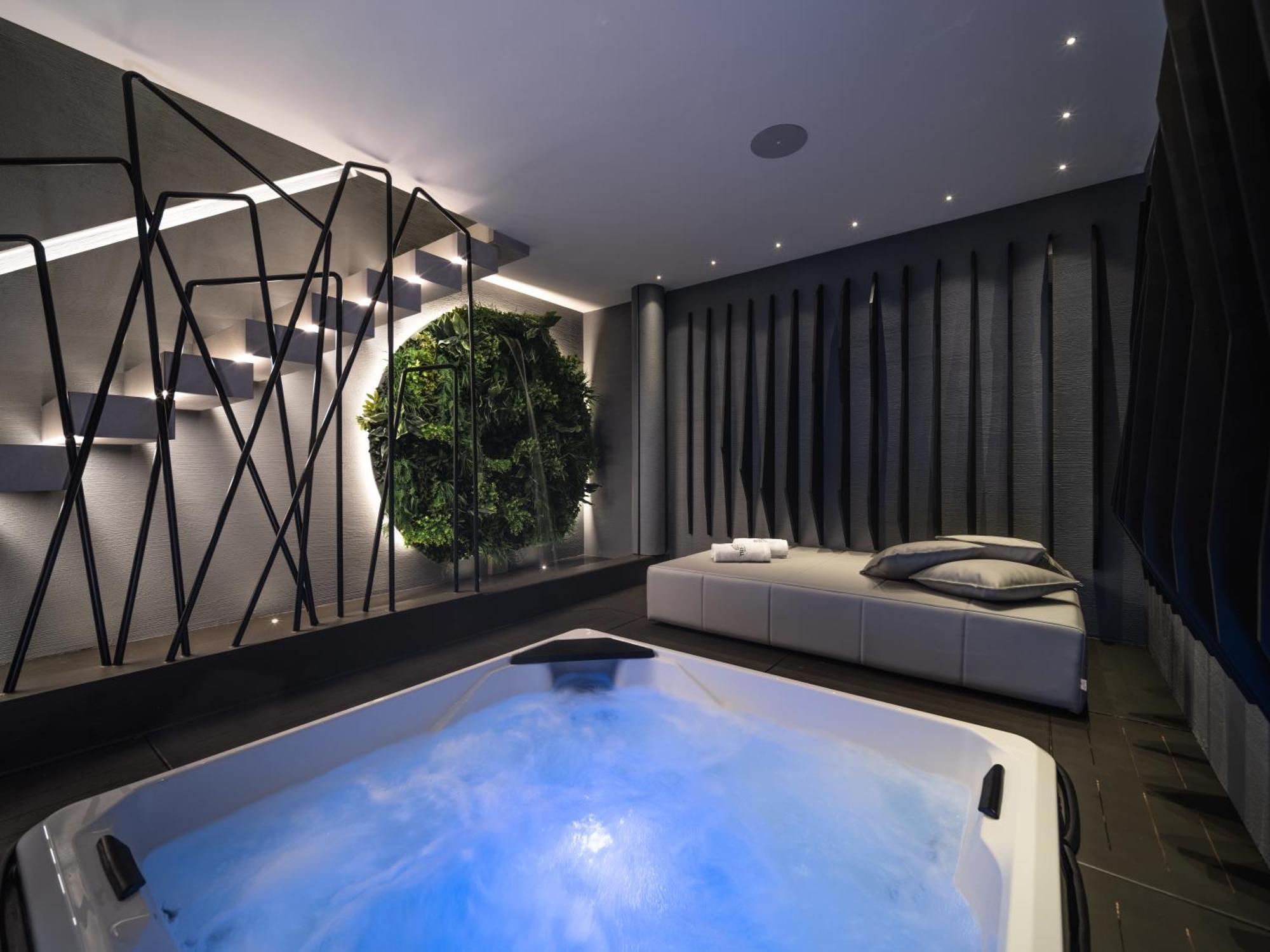The Cave Suites Spa Βιέστε Εξωτερικό φωτογραφία