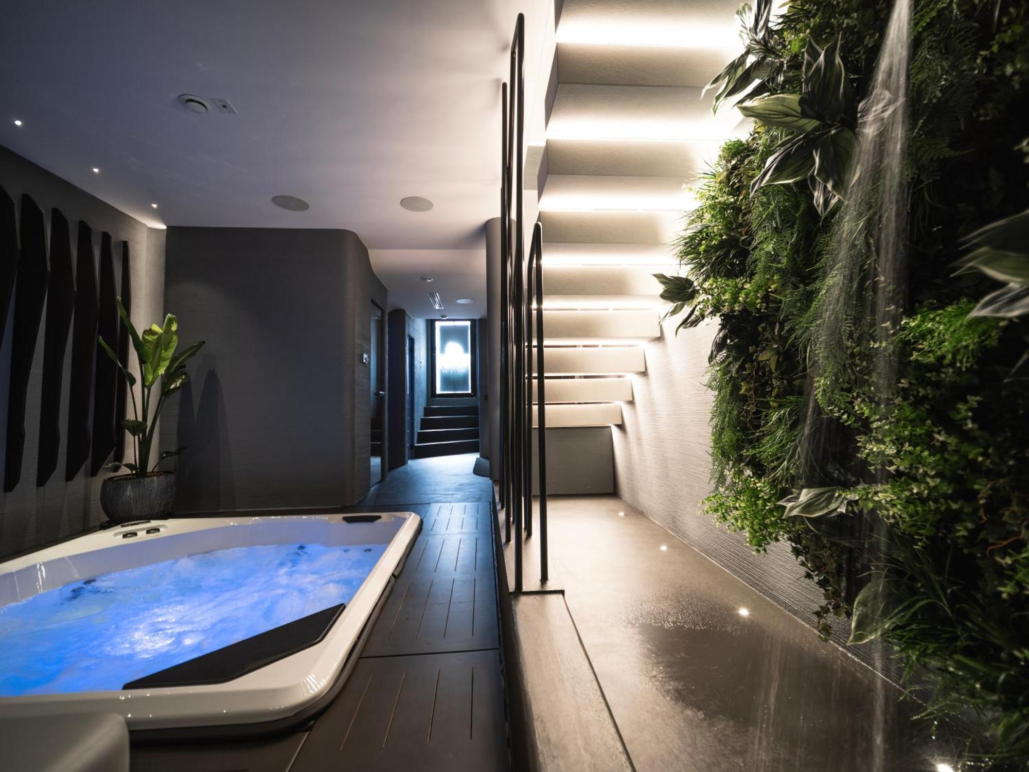 The Cave Suites Spa Βιέστε Εξωτερικό φωτογραφία